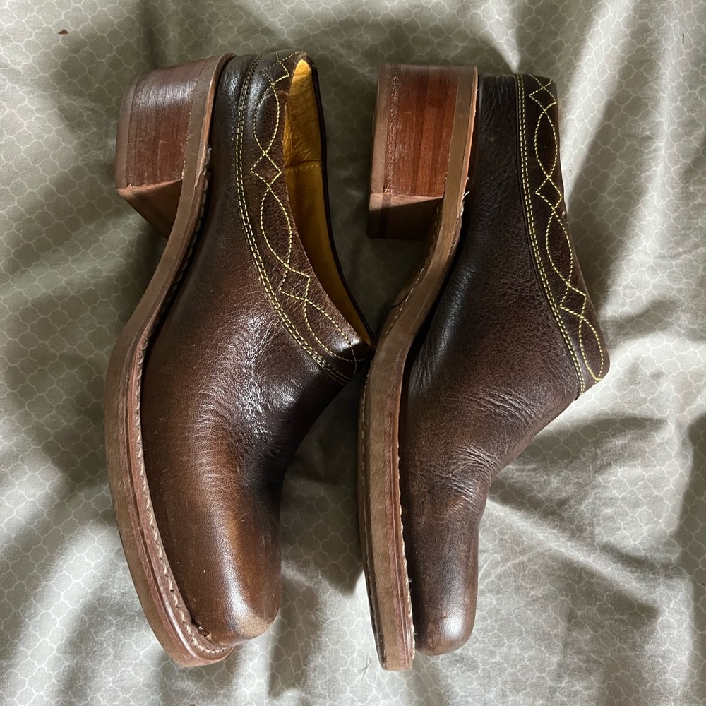 vintage FRYE slip on shoes